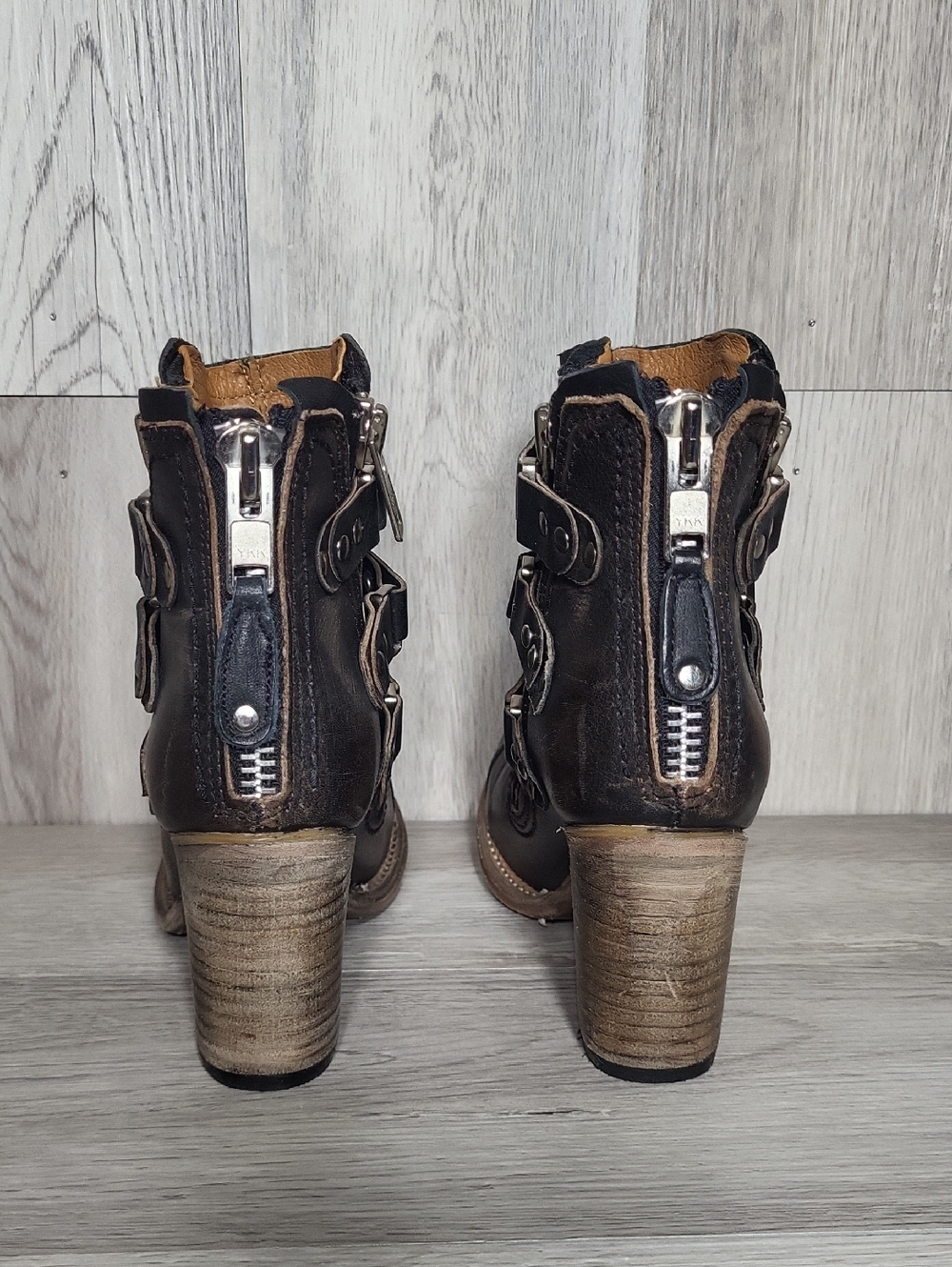 Freebird Beckett Studded Harness Ankle Boots Womens 7 Distressed Leather Zip - Picture 4 of 11